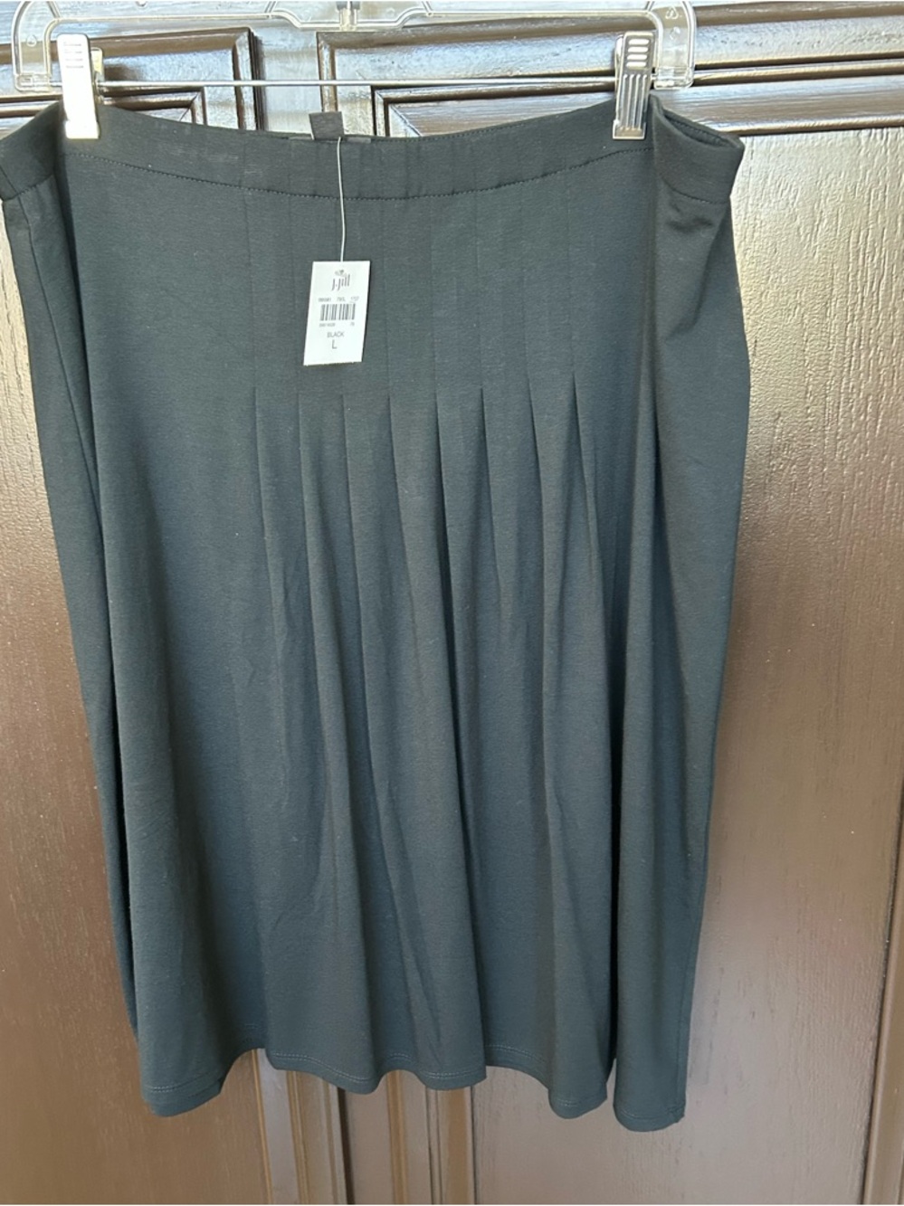 JJill Wearever Collection black pull-on skirt. Size Large